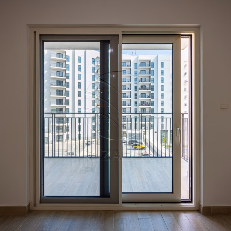 Partial Canal View | High Floor | VACANT