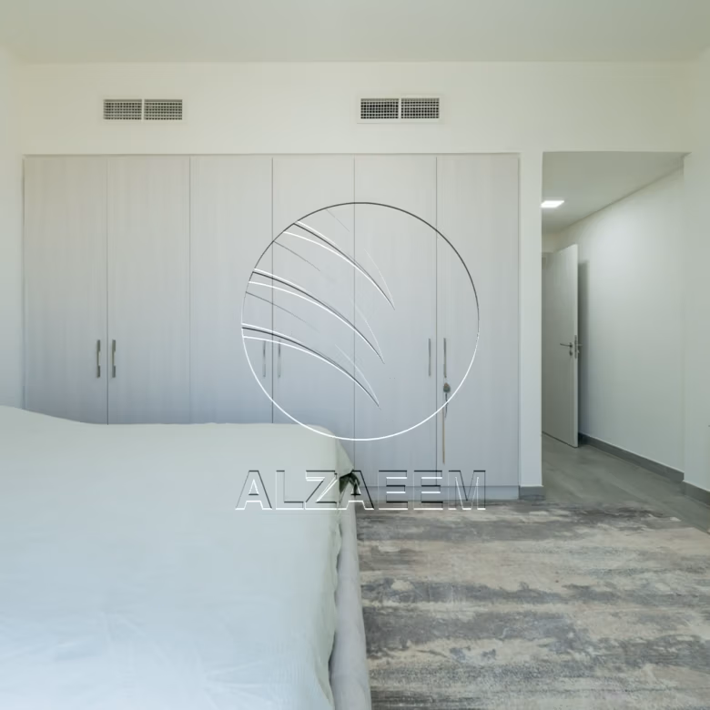 VACANT! Corner | Single Row | Fully Furnished