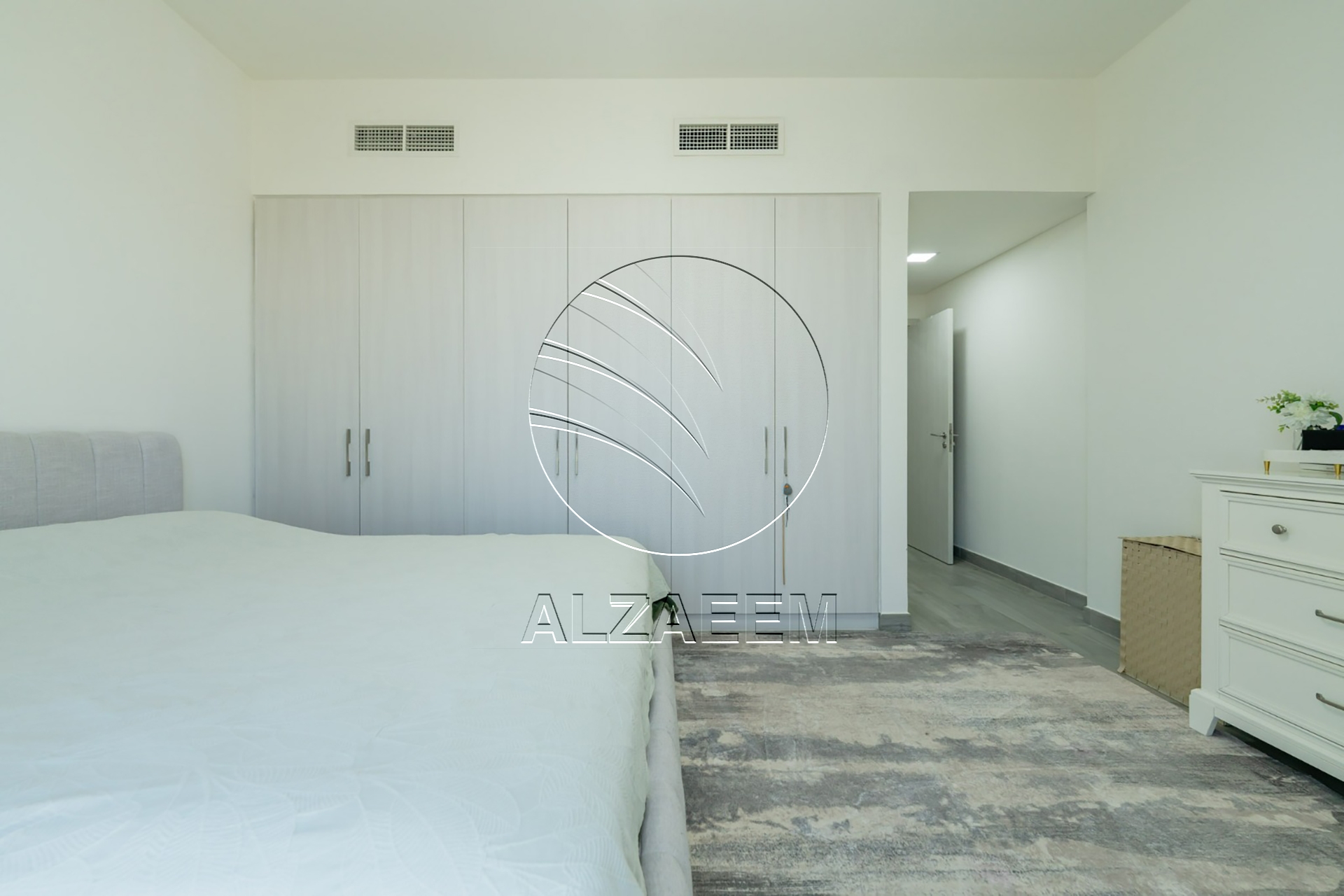 VACANT! Corner | Single Row | Fully Furnished