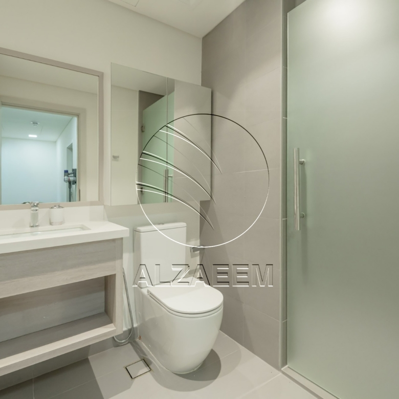 VACANT! Corner | Single Row | Fully Furnished