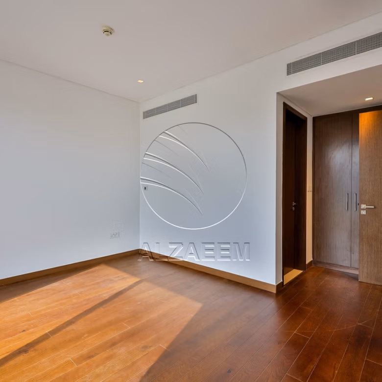 Golf Course View Villa + 1047Sqm Landscaped Plot