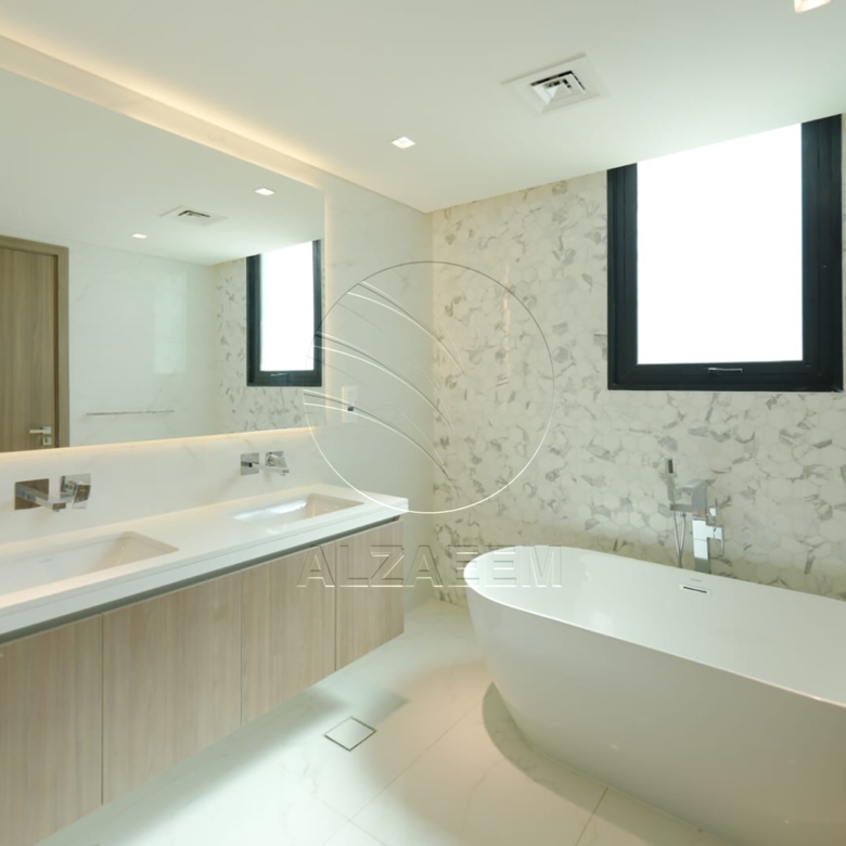 Luxurious Villa with Full Golf Course View
