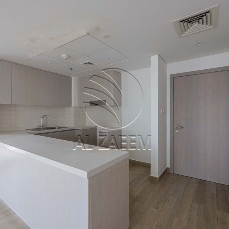 √Full Canal View | Waterfront Living | Top Floor√