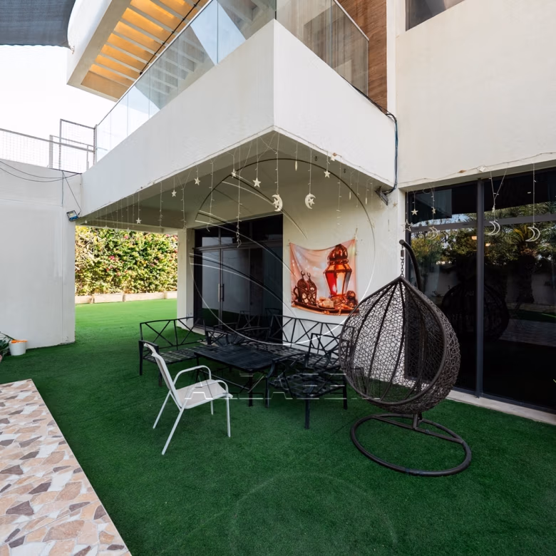 VIP | Upgraded Villa | Corner Single Row | Jacuzzi