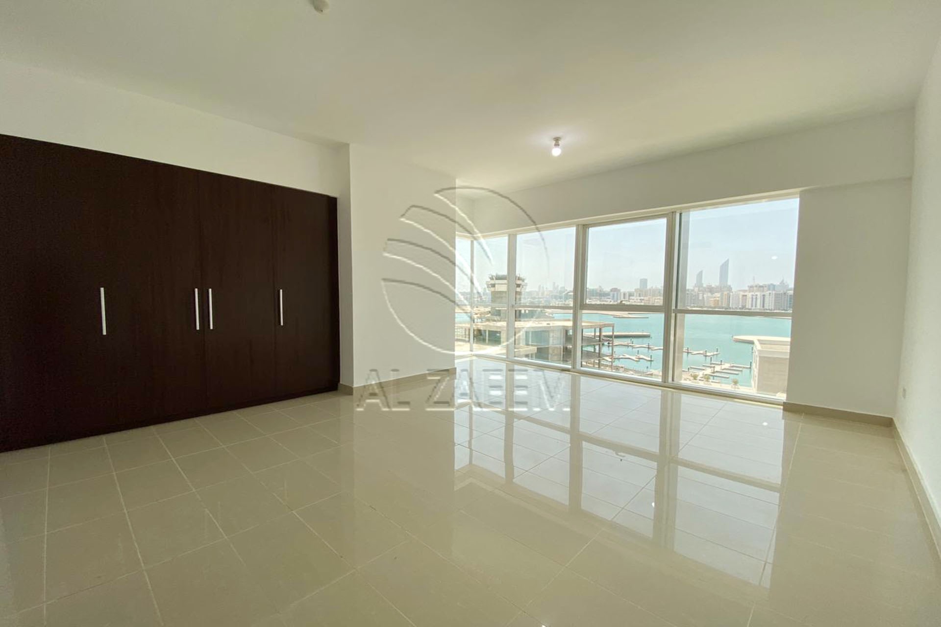 VACANT and Spacious Unit with Marina Views