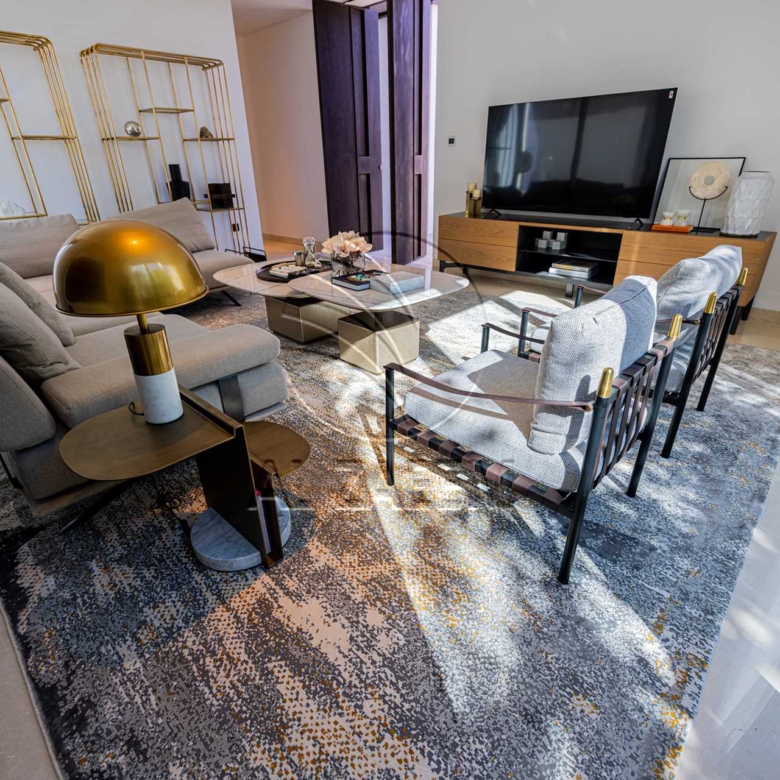 √1005 Sqm Plot! High Ceiling | Single Row Corner √