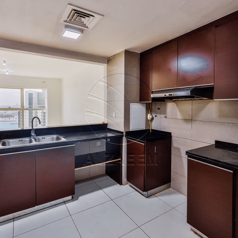 Move-in Ready | Higher Level | Sea and Urban Views