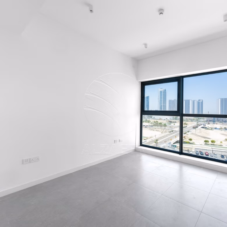√ EXCLUSIVE | Bright + Spacious | Sea View 2BR+M √