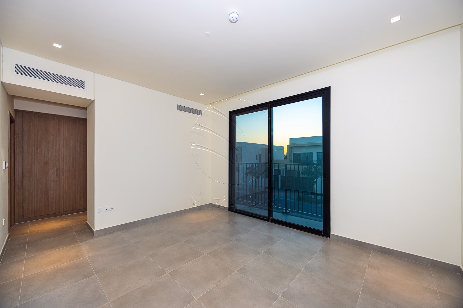 Stand Alone |Single Row -Corner | Golf Course View