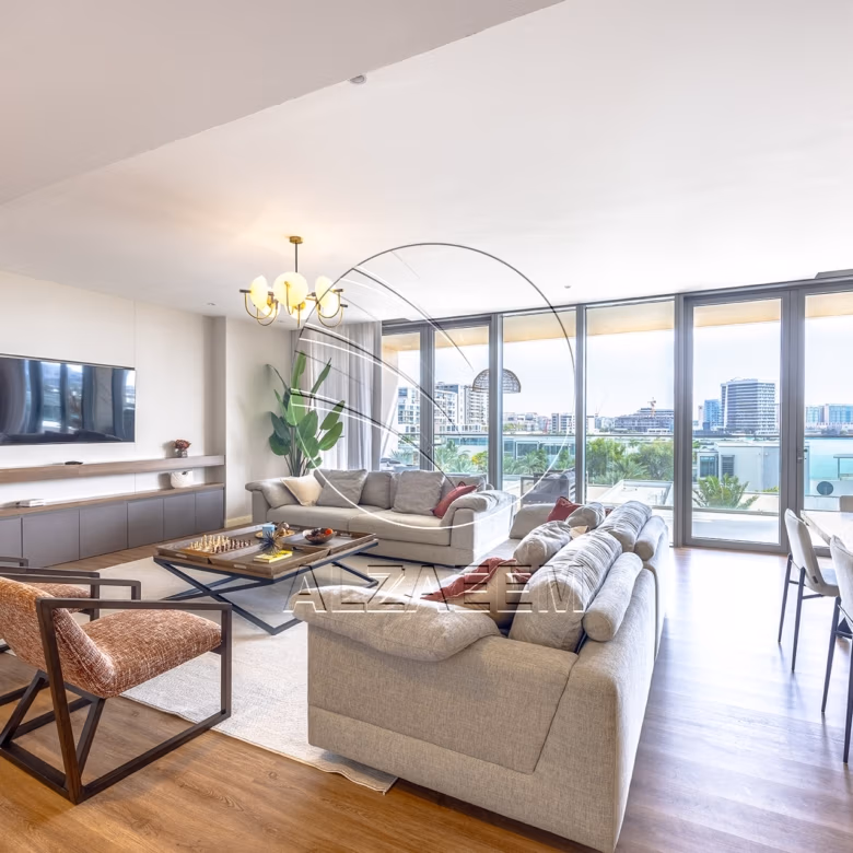 VACANT! 4BR Penthouse | Luxury Living