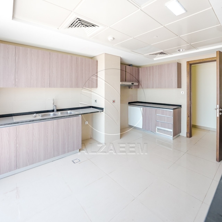 TOP FLOOR | Full Sea View | Move-in Ready