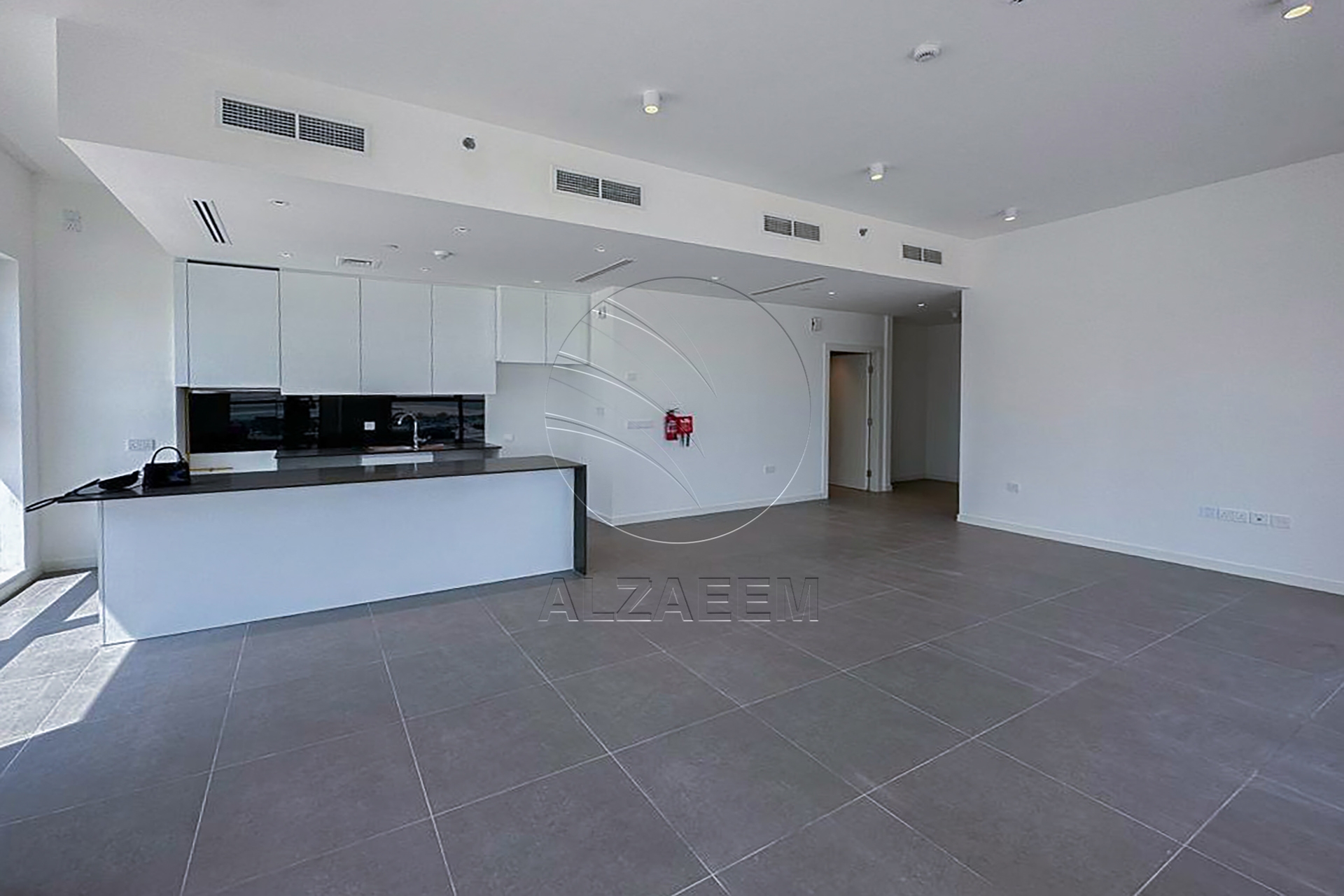 √2BR + Maid | Amazing Sea View | Prime Location√