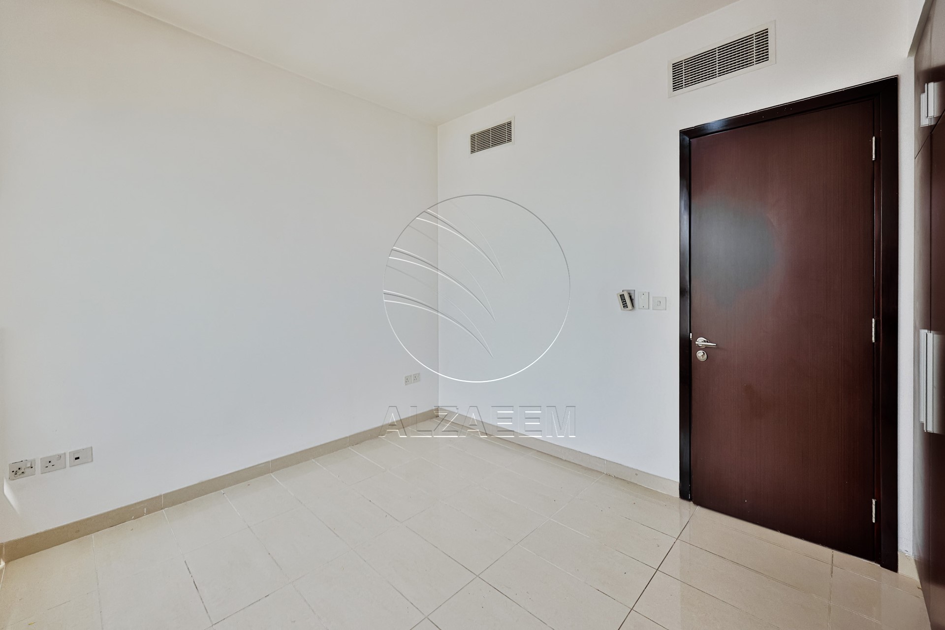 Move-in Ready | Higher Level | Sea and Urban Views