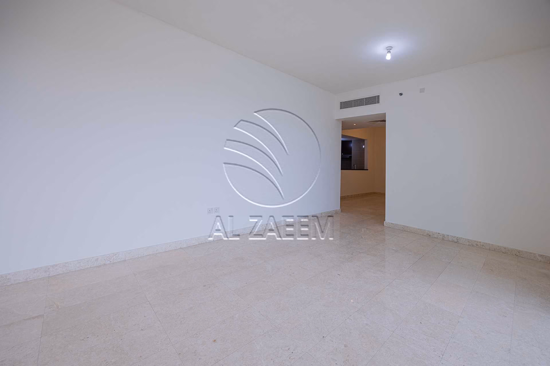 √ High Level | Vacant | Sea and Skyline Views √