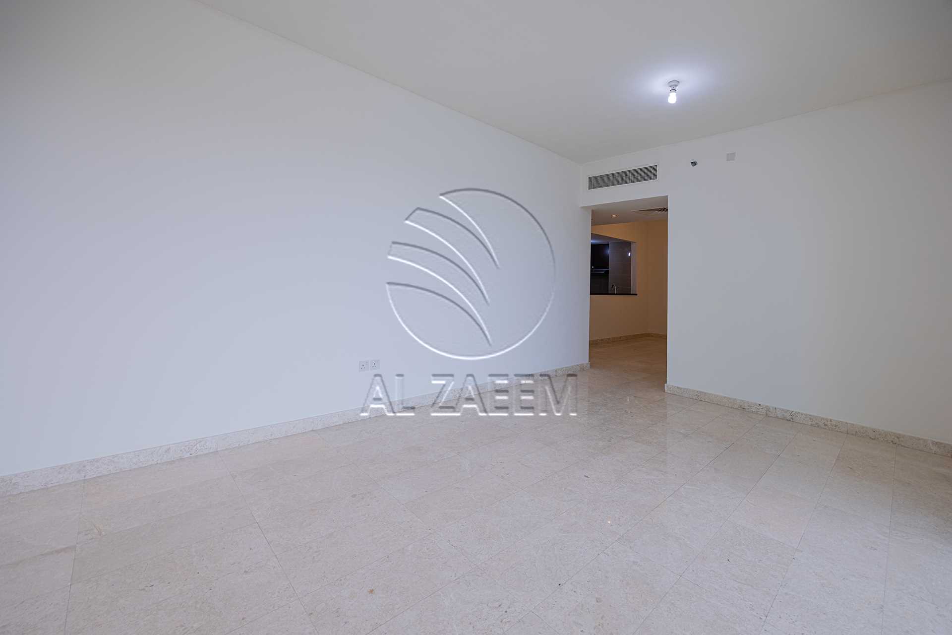 √ High Level | Vacant | Sea and Skyline Views √