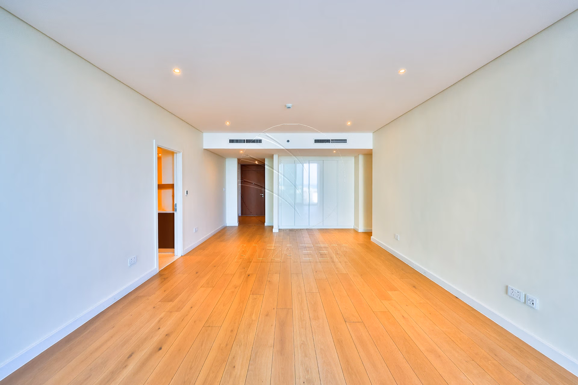 √ Sea View 2BR+M | Beach Access | Luxury Living √