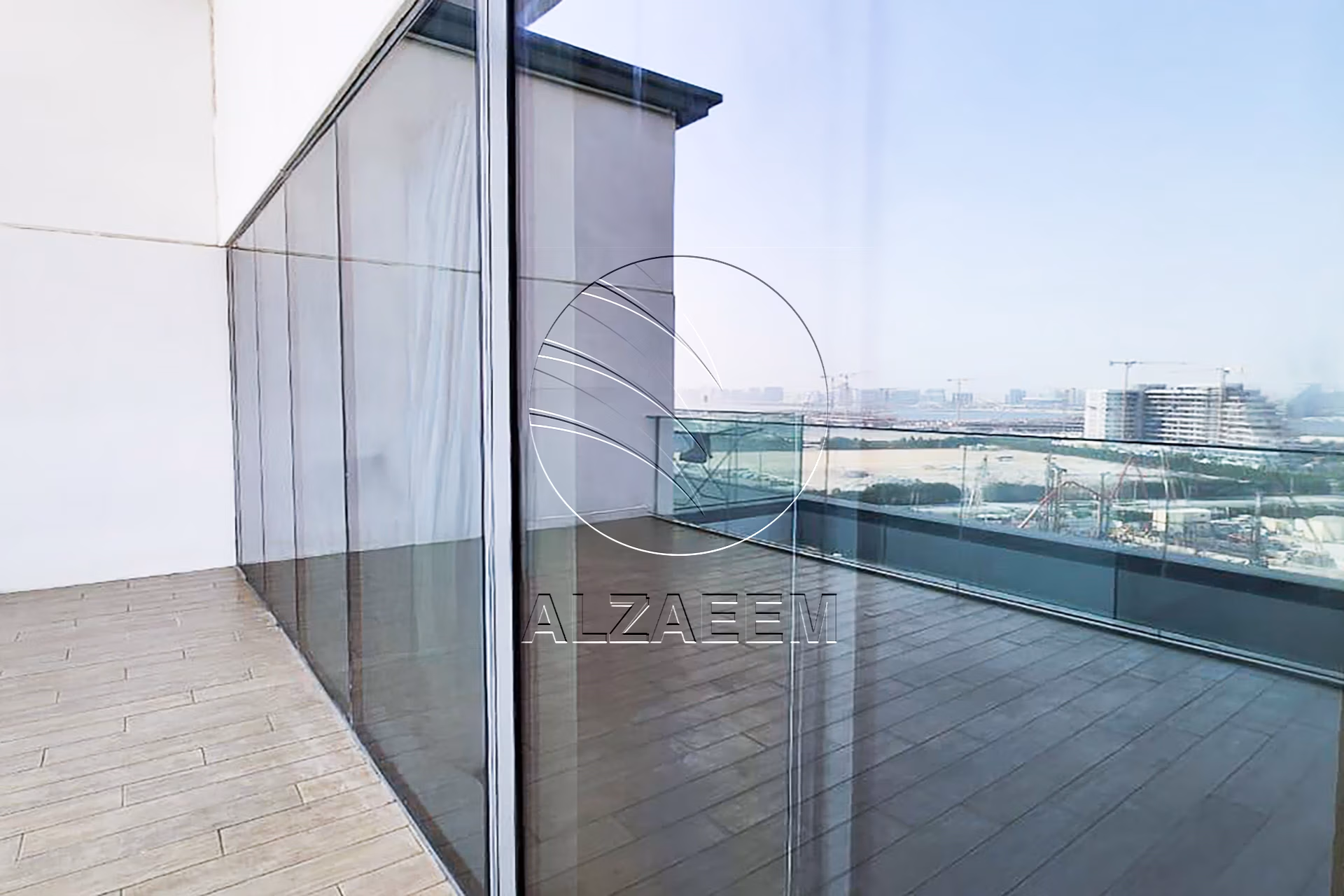 Studio! BIG Balcony ! Higher Level | Huge Layout
