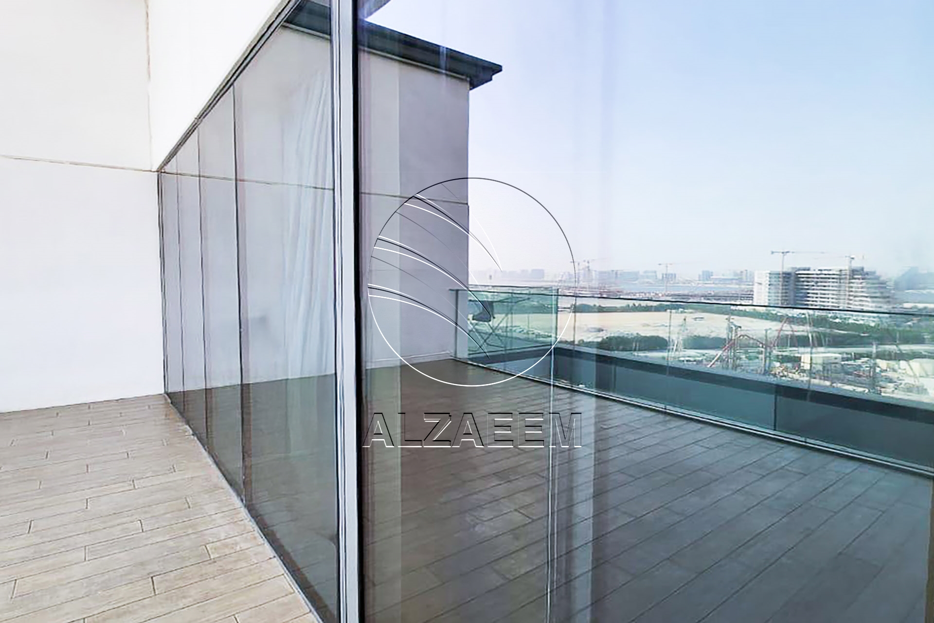 Studio! BIG Balcony ! Higher Level | Huge Layout
