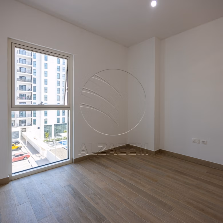 Partial Canal View | High Floor | VACANT
