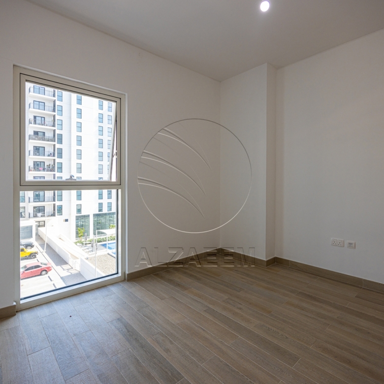 Partial Canal View | High Floor | VACANT
