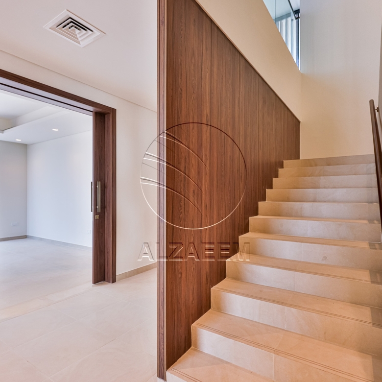 √ 4BR+Maid Single Row Villa | Prime Location √