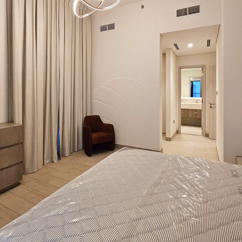FURNISHED! High Floor | 2+M | Partial Golf View