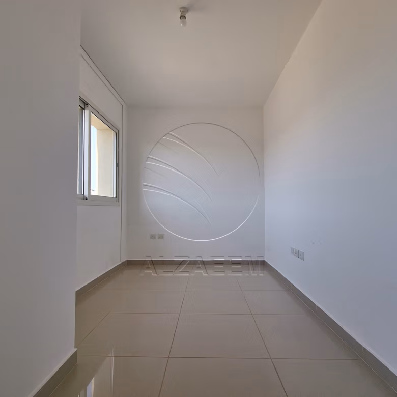 Corner Villa + Private Pool! End Use or Investment