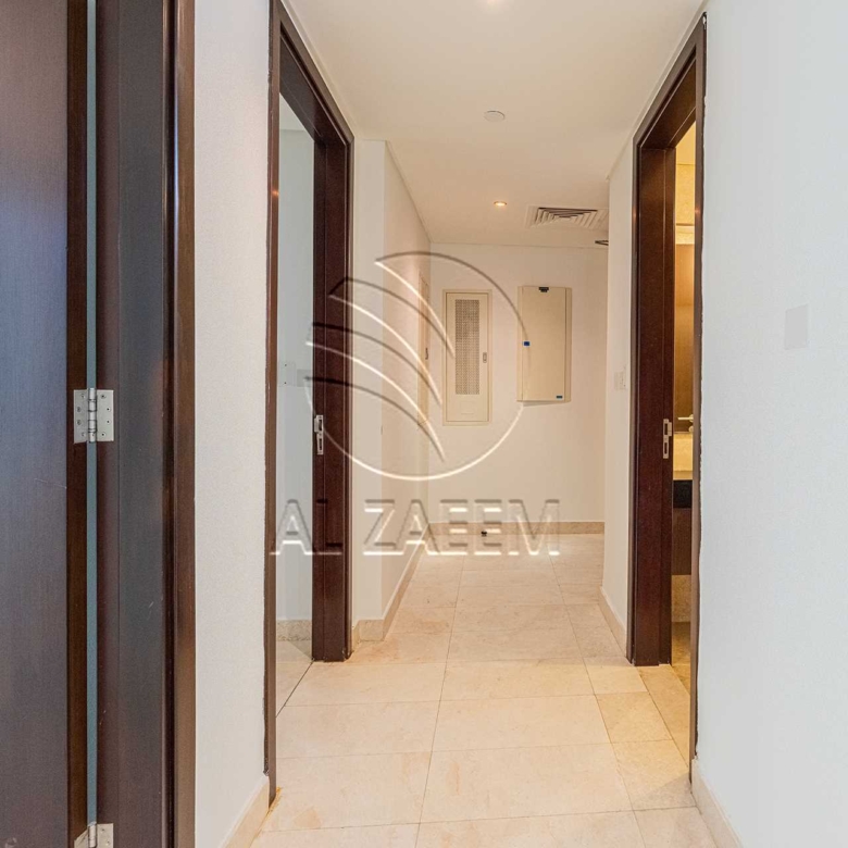 √ High Level | Vacant | Sea and Skyline Views √