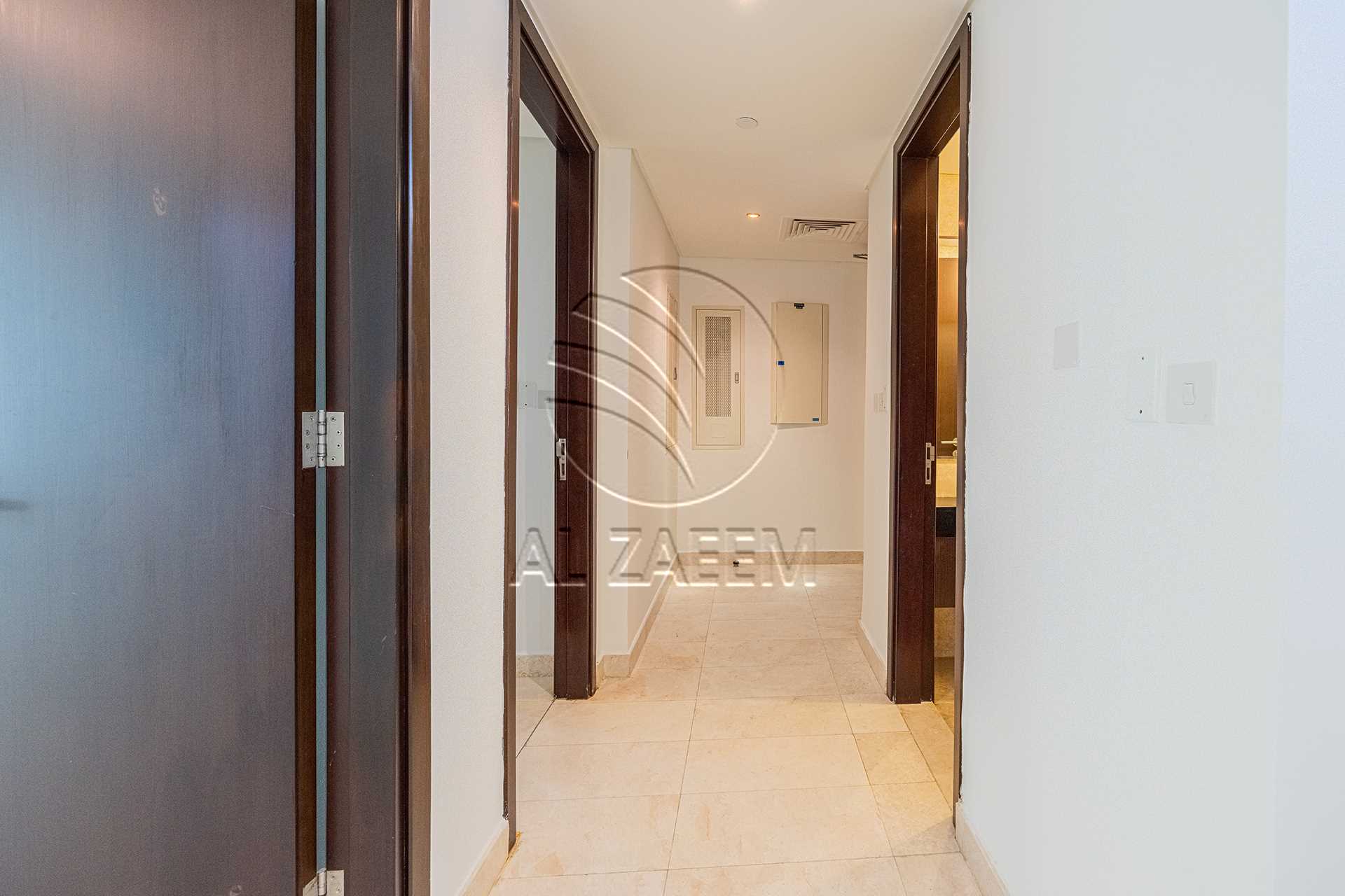 √ High Level | Vacant | Sea and Skyline Views √