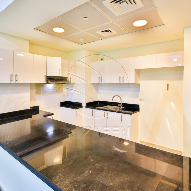 √Pool /Community View | High Floor | Rent Refund√
