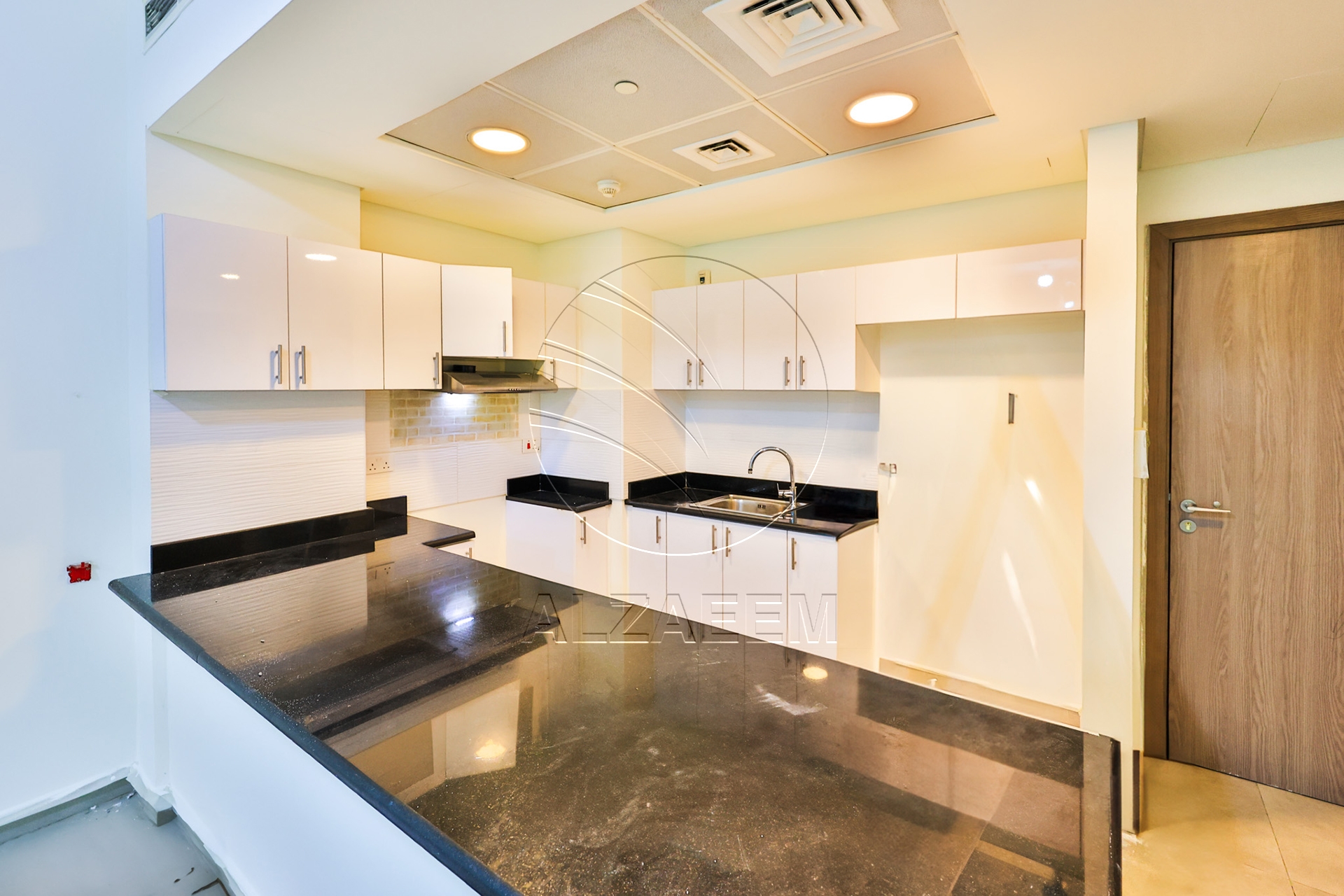√Pool /Community View | High Floor | Rent Refund√