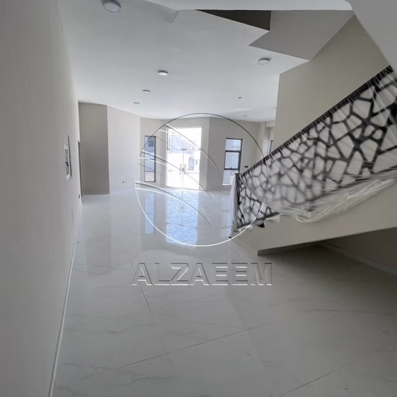 √ Mixed Use Villa | 5 Master Bedrooms | Majlis √