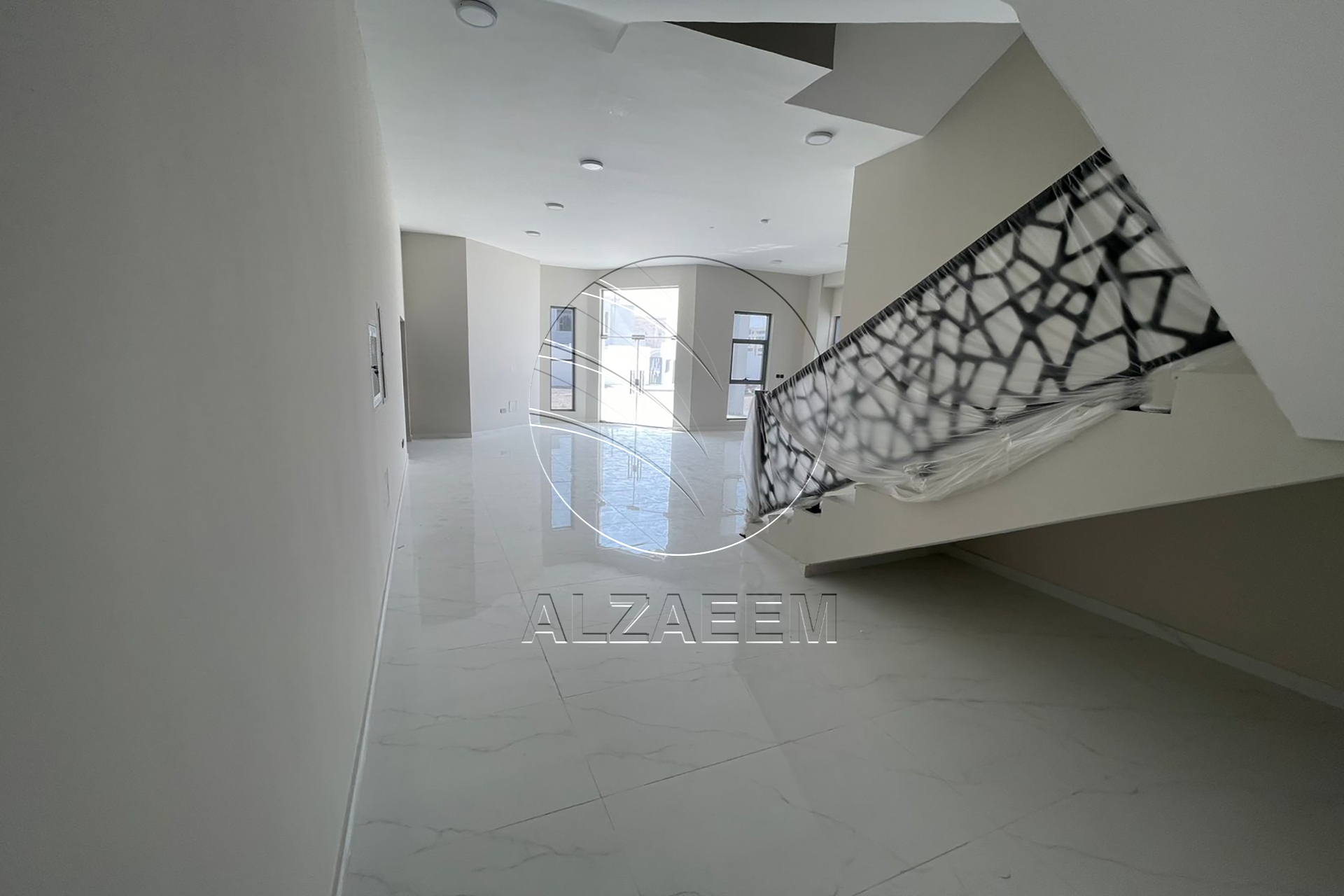 √ Mixed Use Villa | 5 Master Bedrooms | Majlis √