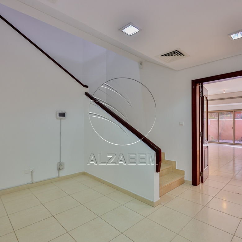 √Prime Location | UPCOMING | Private Garden√