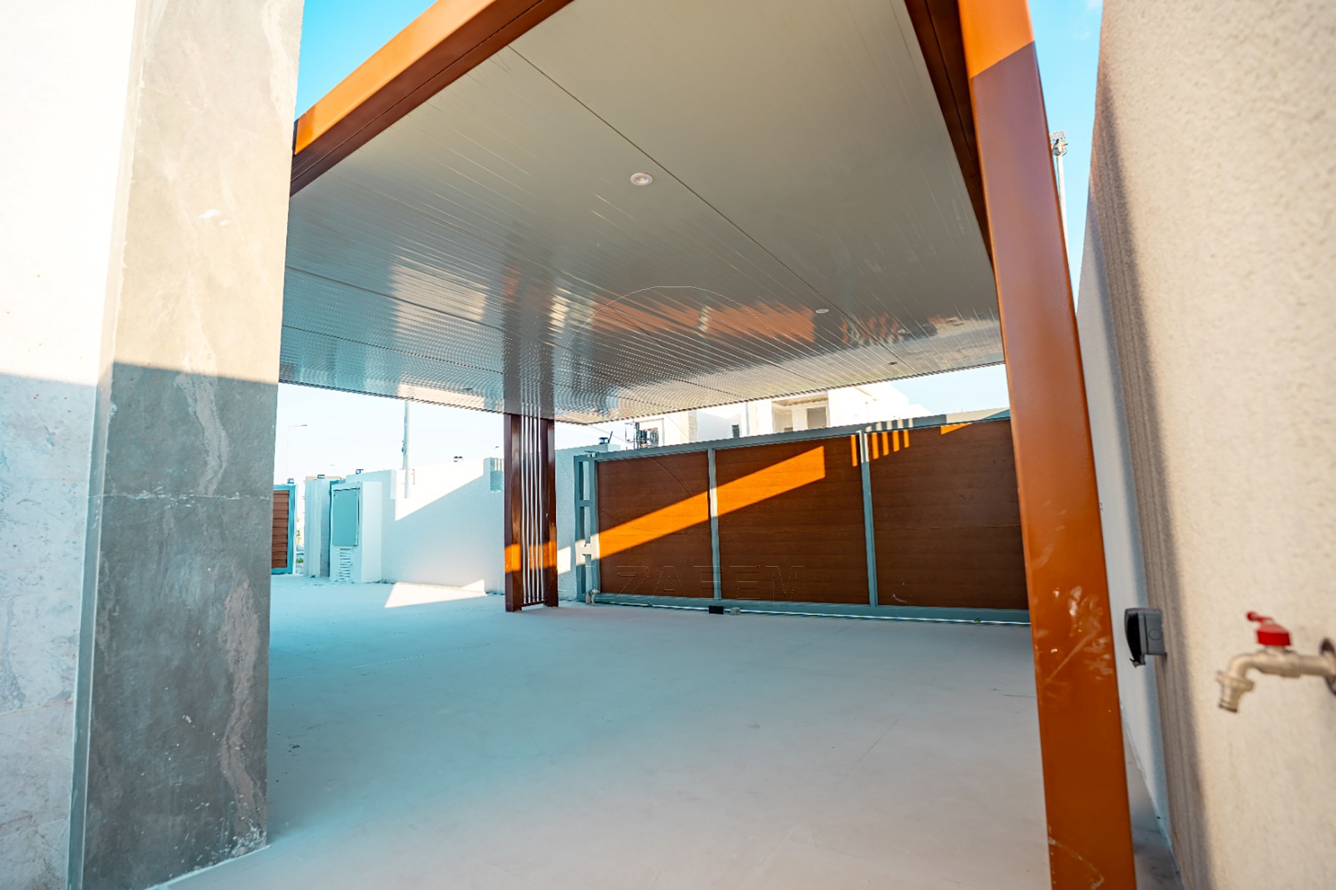 √Single Row l Landscaped l 2Y Maintenance free√