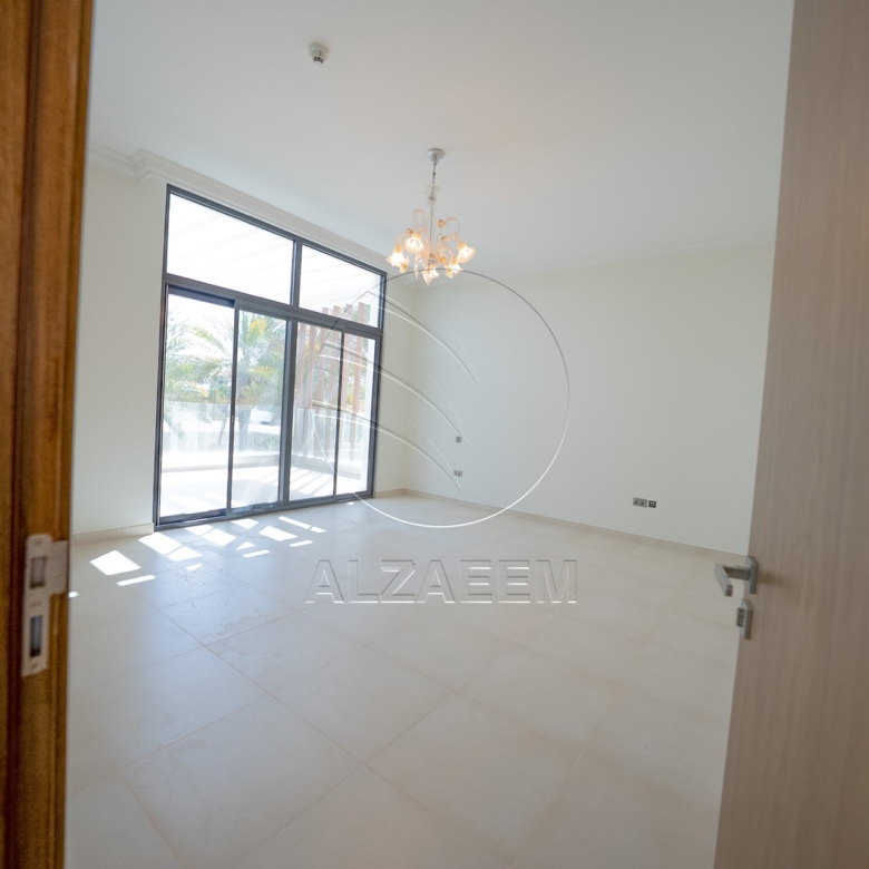 √Corner Unit | 5BR Villa with Pod | 2 Majlis√