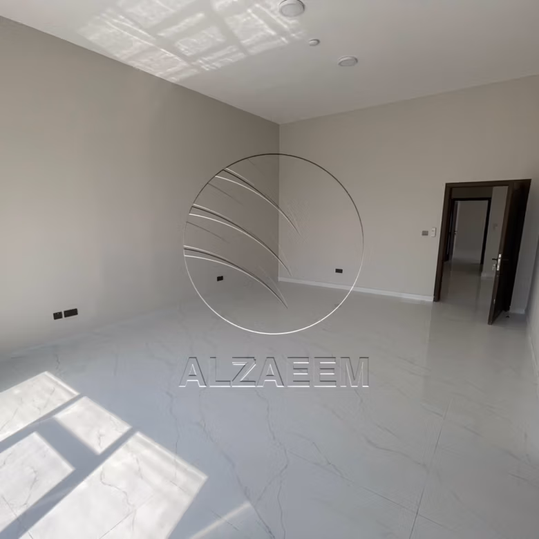 √ Mixed Use Villa | 5 Master Bedrooms | Majlis √