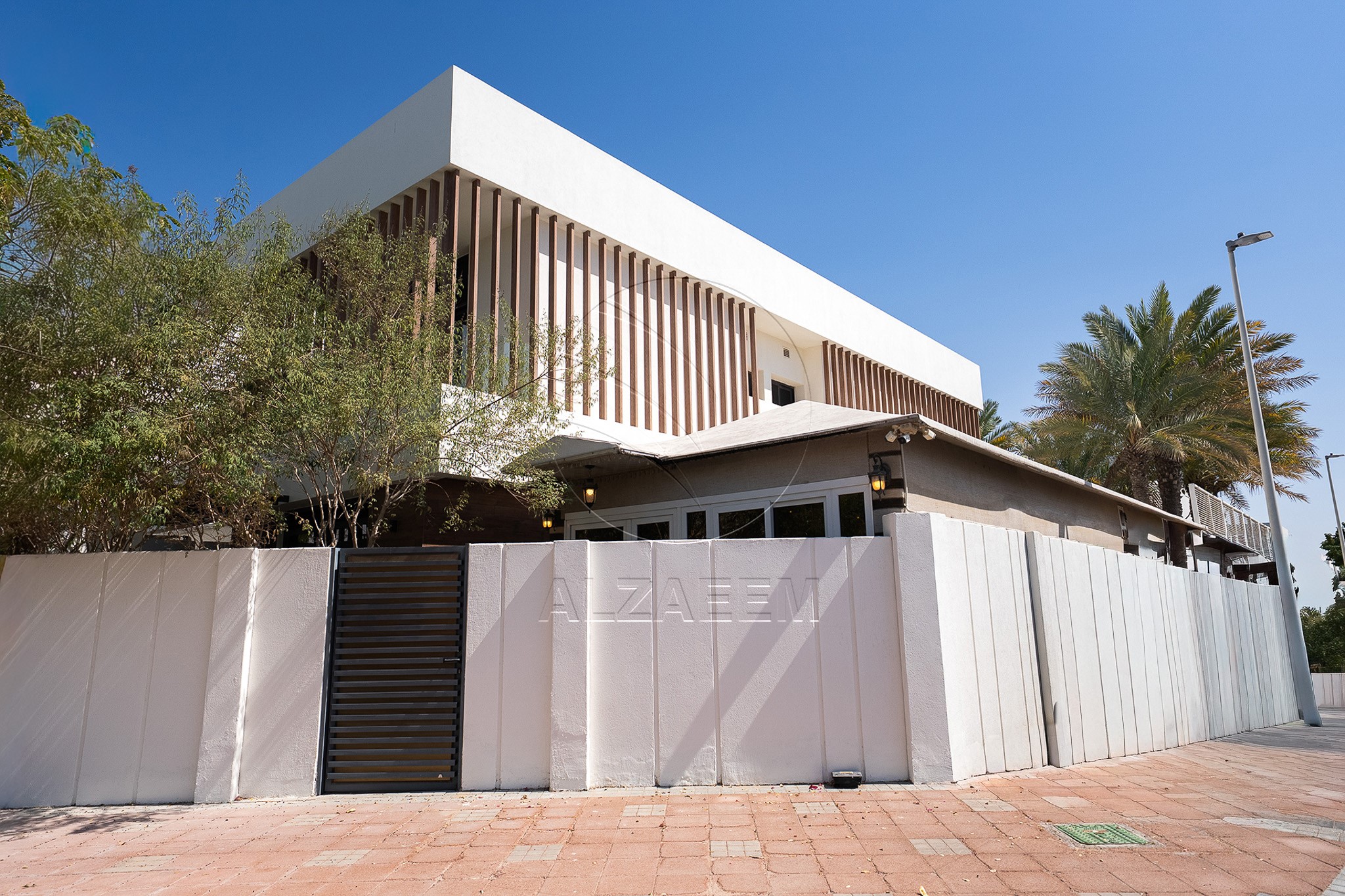√Corner Unit | 5BR Villa with Pod | 2 Majlis√
