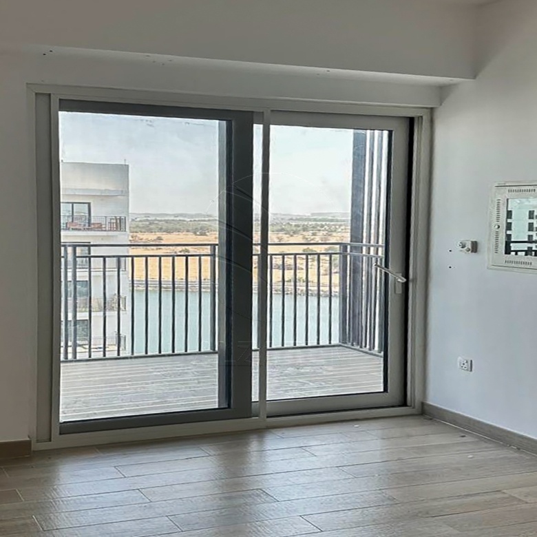 √ VACANT! High Level + Corner Unit | 3 Payments √