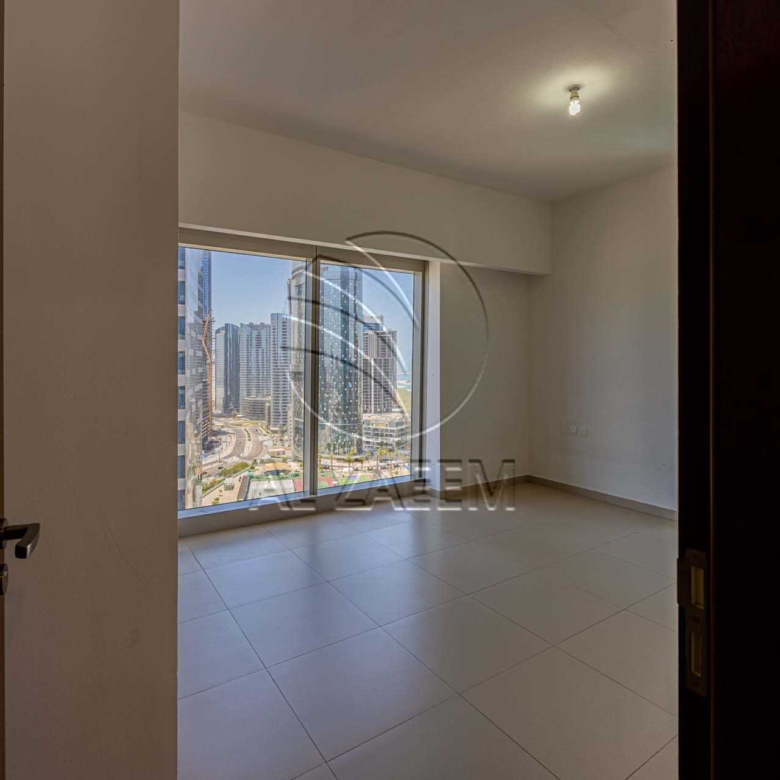 √ Good ROI | Rented |High Floor | Amenity View √
