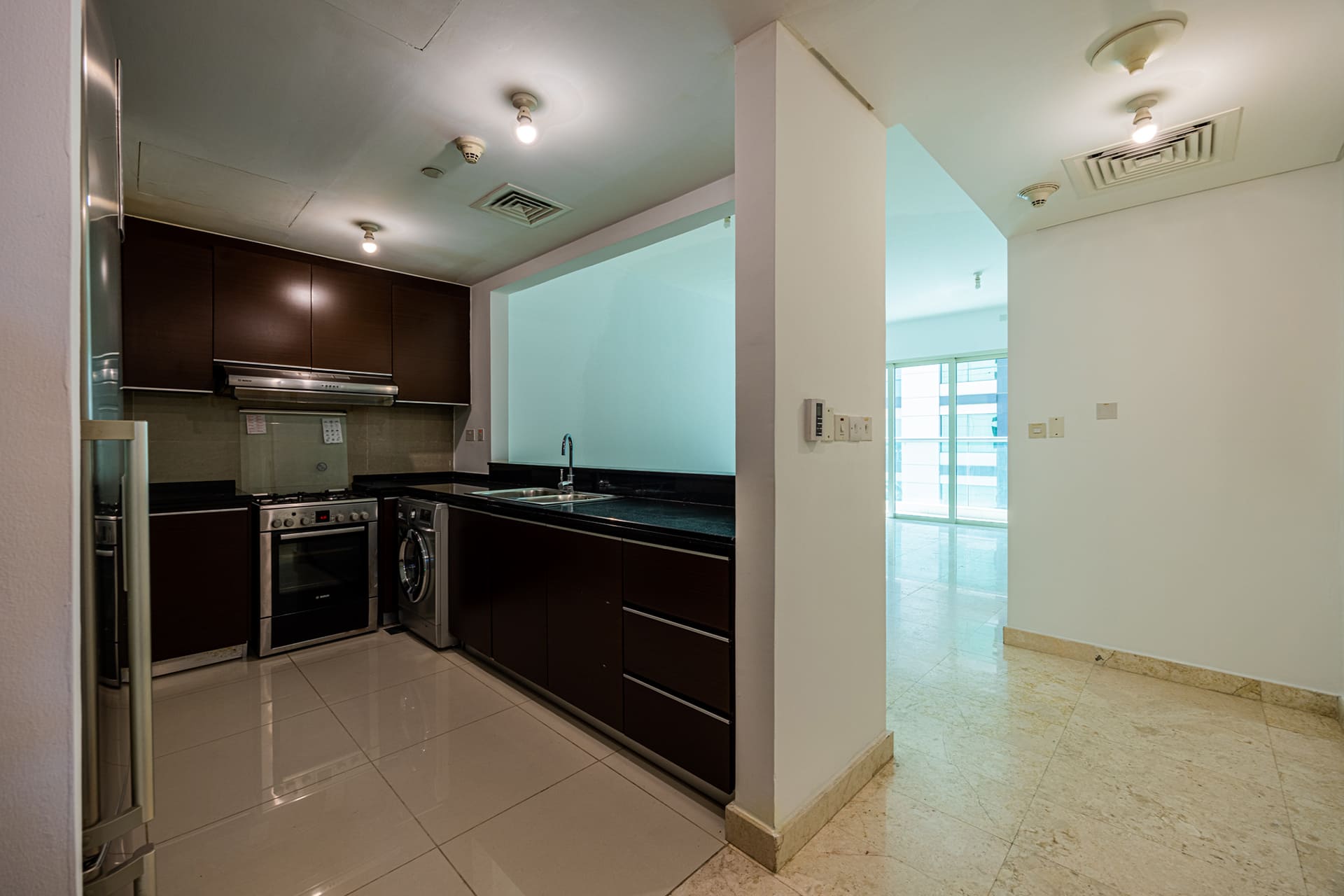 √High Floor | Balcony | Pool and Partial Sea View√