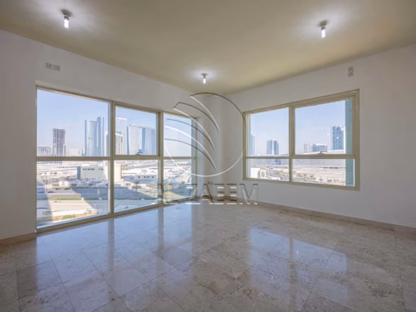 HOT | High Level Unit | Vacant | Nice Views