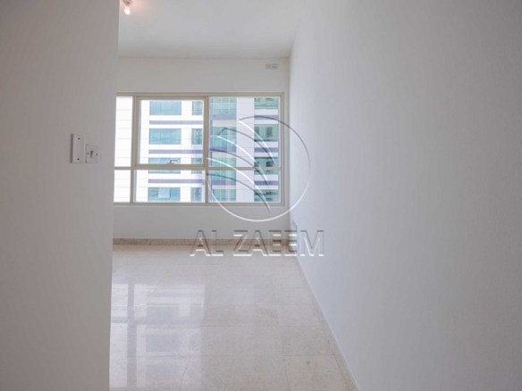 √ High Level | Vacant | Sea and Skyline Views √