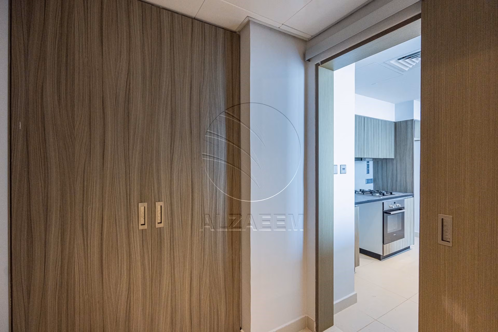 √ VACANT | Partial Sea View | Spacious Layout √