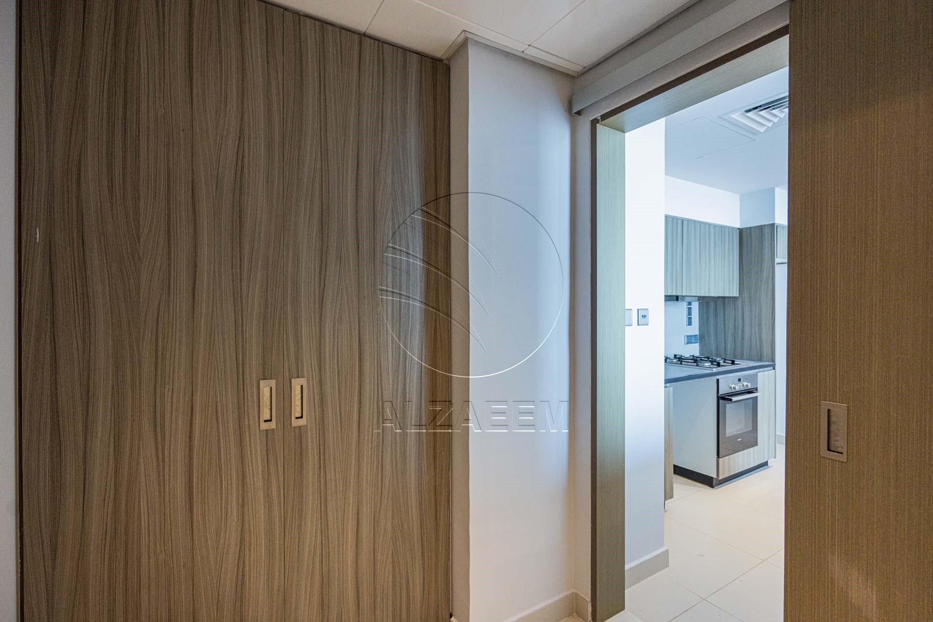 √ VACANT | Partial Sea View | Spacious Layout √