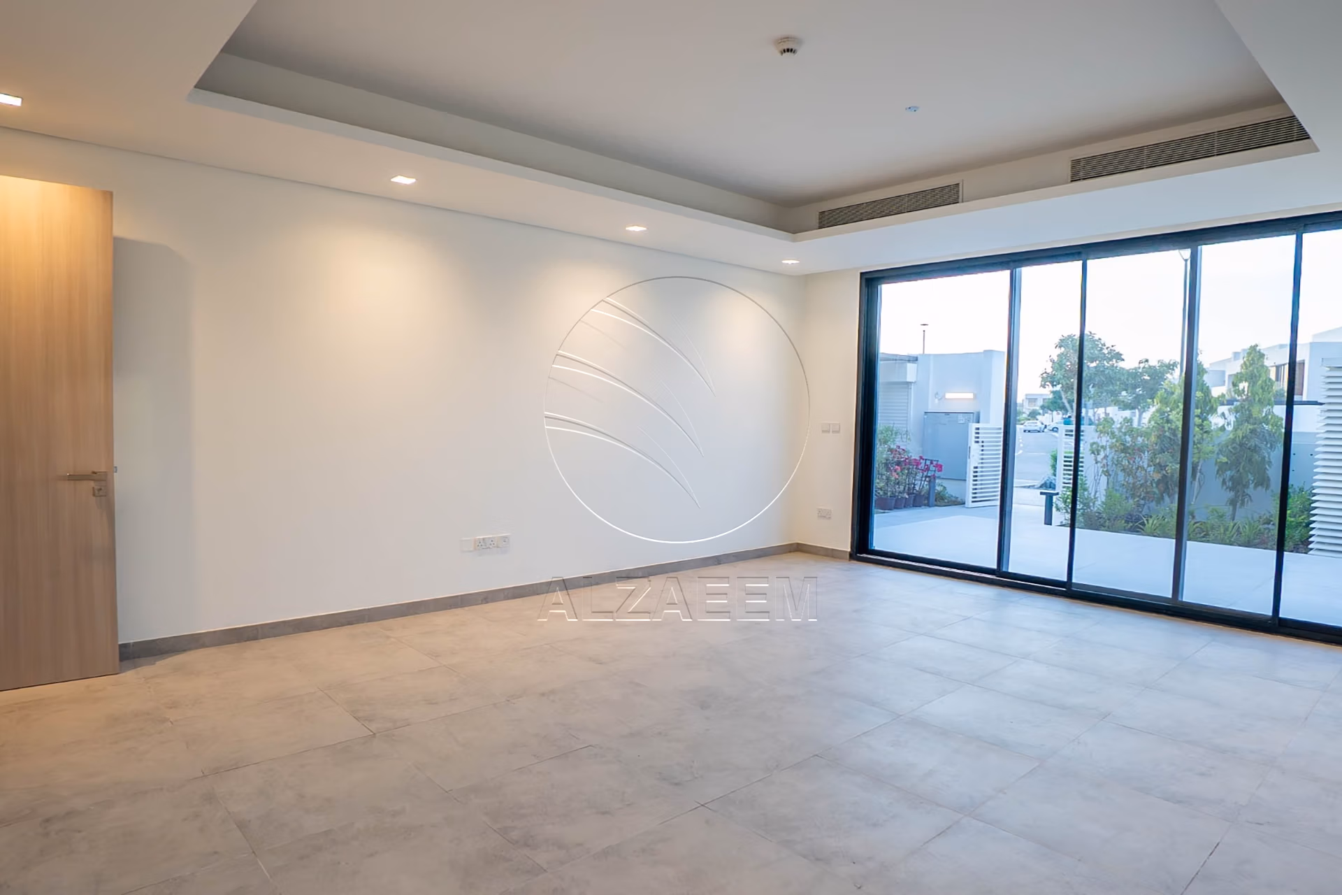 High Quality Upgraded Villa | Single Row | VACANT