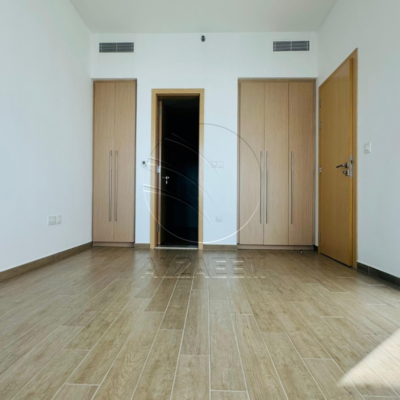 Corner | Partial Golf View | Facing Al Raha Beach