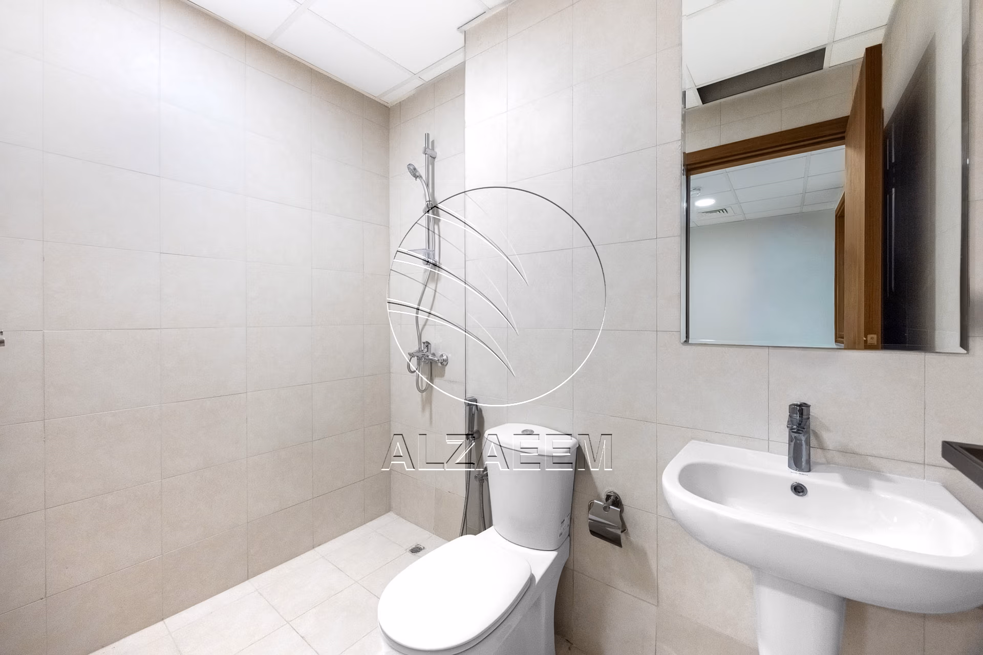 √Corner Unit | Double Row | Move-in Ready√