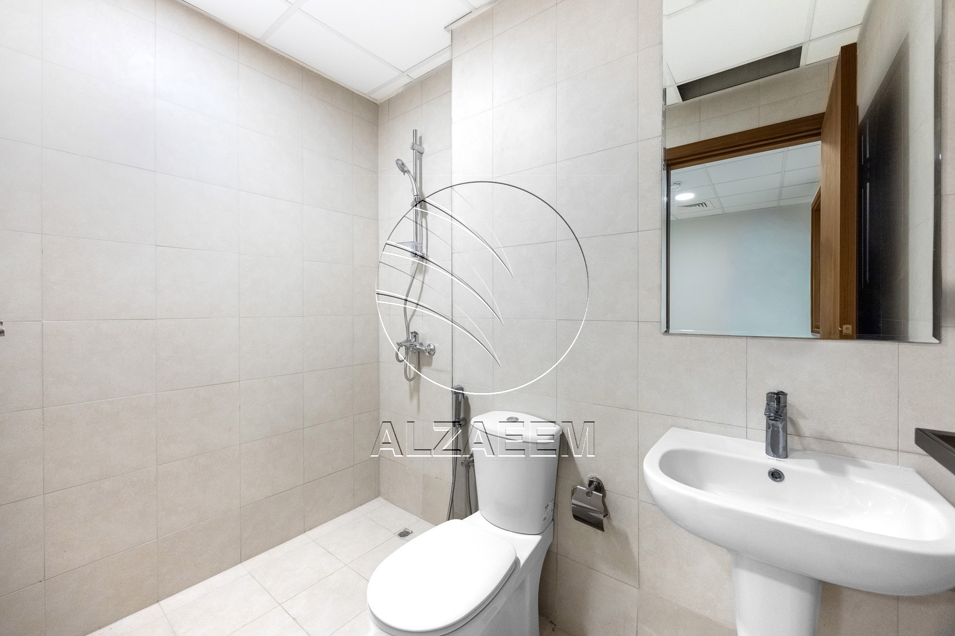 √Corner Unit | Double Row | Move-in Ready√