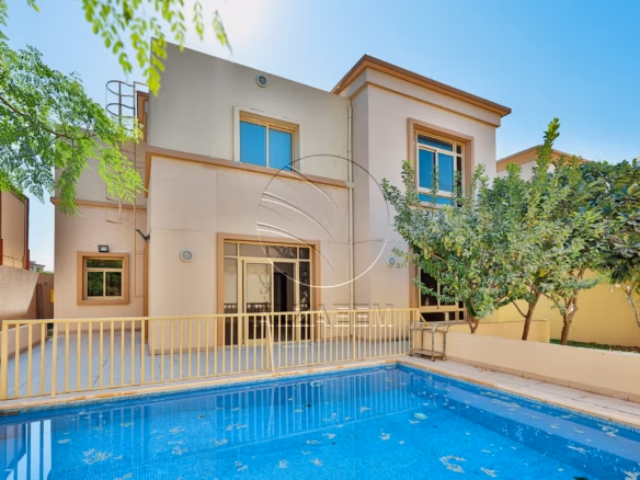 VACANT! Spacious Layout | Double row middle